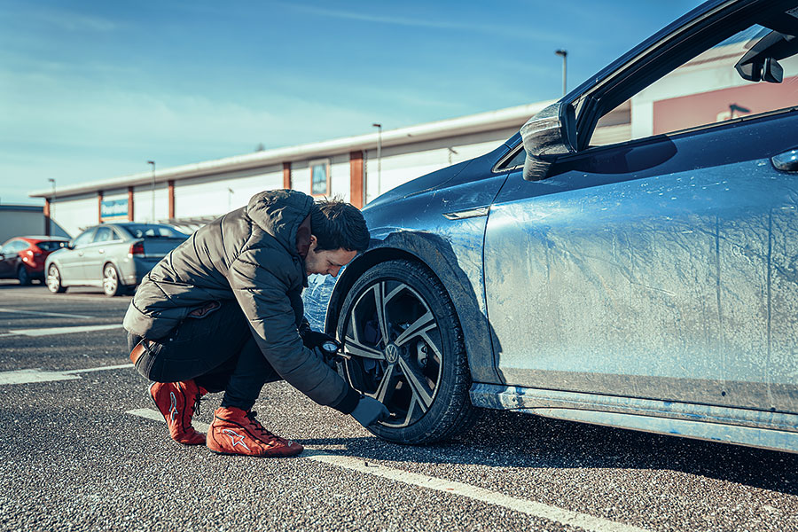 福斯上一代Golf R是八面玲瓏人人滿意的全天候萬事通，那麼2021年新一代極致Golf在TG自製的綠色地獄又有何表現呢？