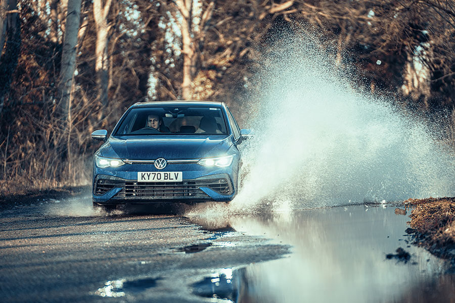 福斯上一代Golf R是八面玲瓏人人滿意的全天候萬事通，那麼2021年新一代極致Golf在TG自製的綠色地獄又有何表現呢？