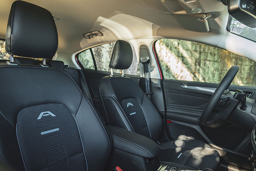 想要爬得更高、跑得更快更遠，你需要一副好眼睛以及出色足下功夫。