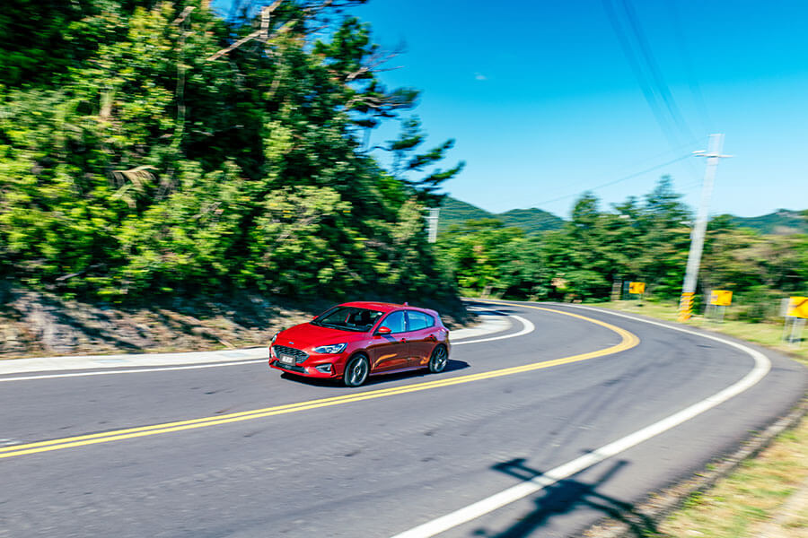 想要爬得更高、跑得更快更遠，你需要一副好眼睛以及出色足下功夫。