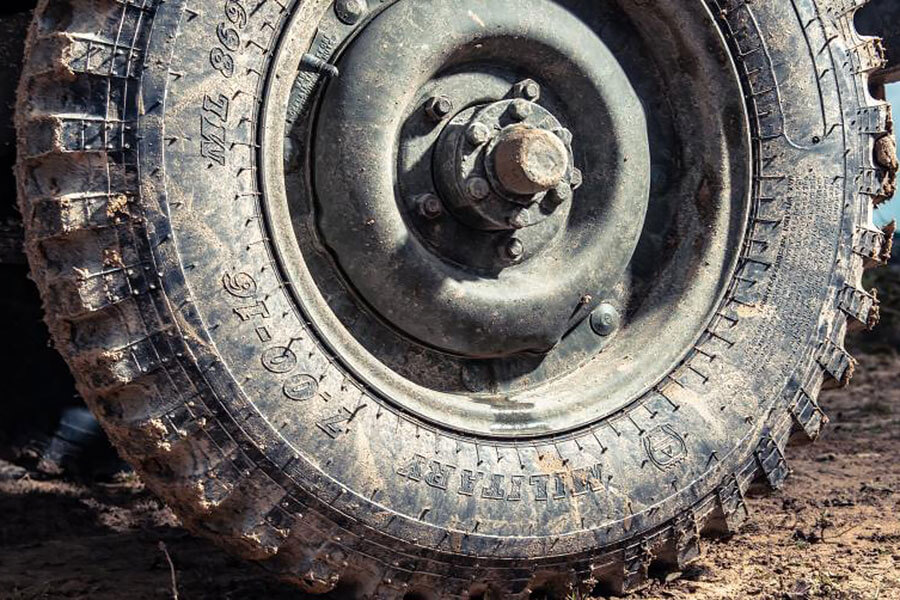 第二次世界大戰如何成就一個至今仍在闖蕩江湖的好漢。