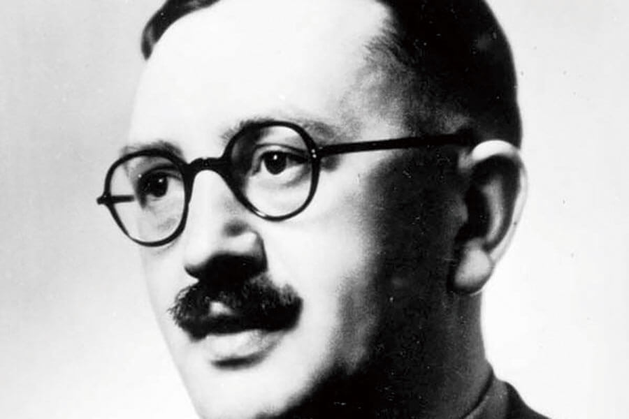 從最風光的傑作,至到最慘淡的低潮,這裡有齊你想知的一切,以及好些你不想知道的福斯逸聞趣事。