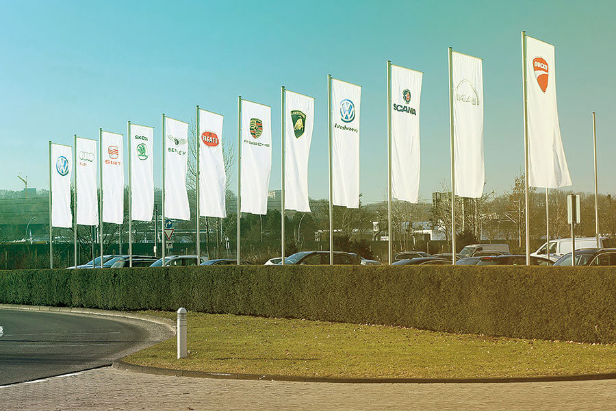 從最風光的傑作,至到最慘淡的低潮,這裡有齊你想知的一切,以及好些你不想知道的福斯逸聞趣事。