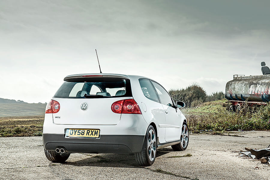 從最風光的傑作,至到最慘淡的低潮,這裡有齊你想知的一切,以及好些你不想知道的福斯逸聞趣事。