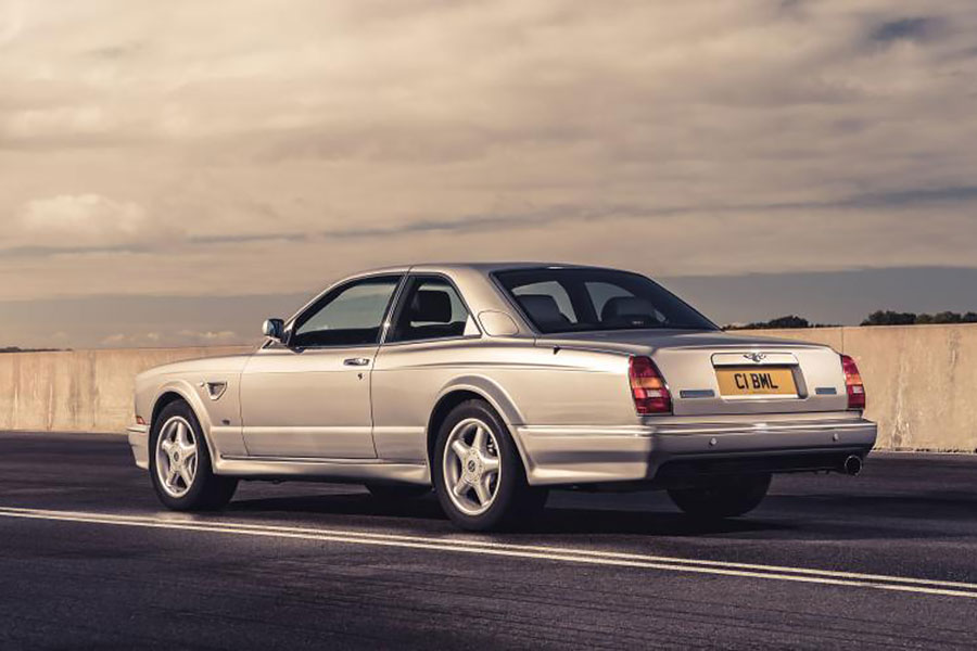 當賓利用四驅科技盛典取代移動行宮的年代。