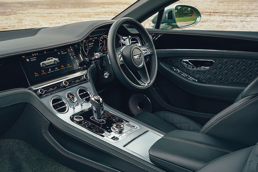 當賓利用四驅科技盛典取代移動行宮的年代。