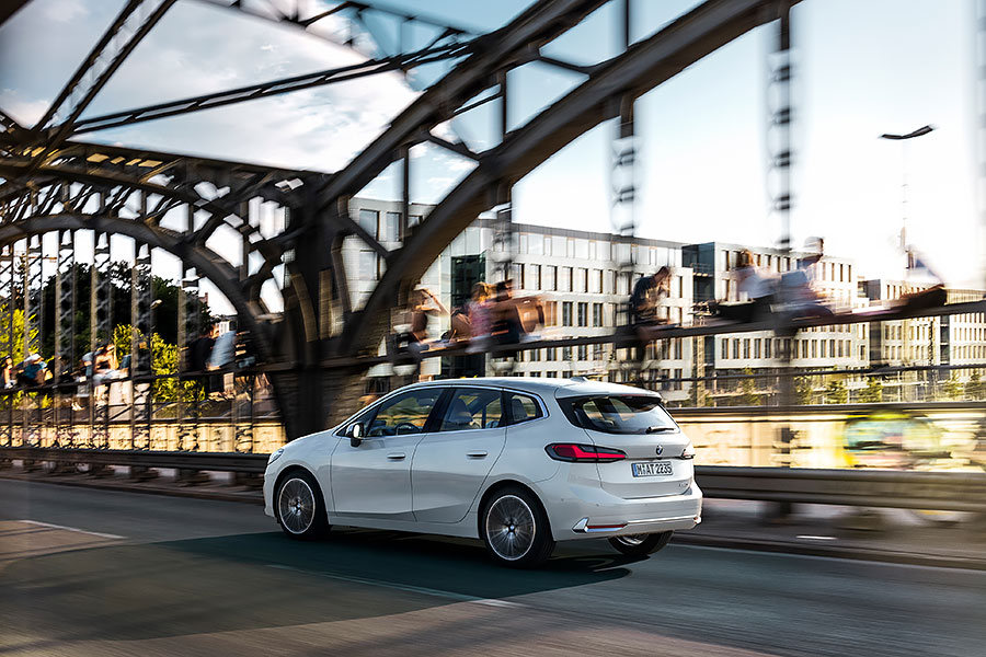 這裡有人在等全新一代BMW 2 Series Active Tourer嗎?沒有的話,我輩晚點再問一次!