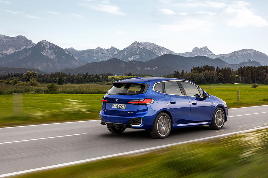 這裡有人在等全新一代BMW 2 Series Active Tourer嗎?沒有的話,我輩晚點再問一次!