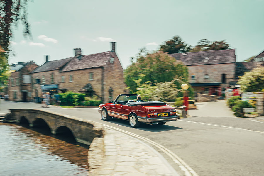 負擔不起清風迎面來的超跑嗎?沒什麼大不了,付出超跑價錢的五十分一其實也可以盡享開篷樂。