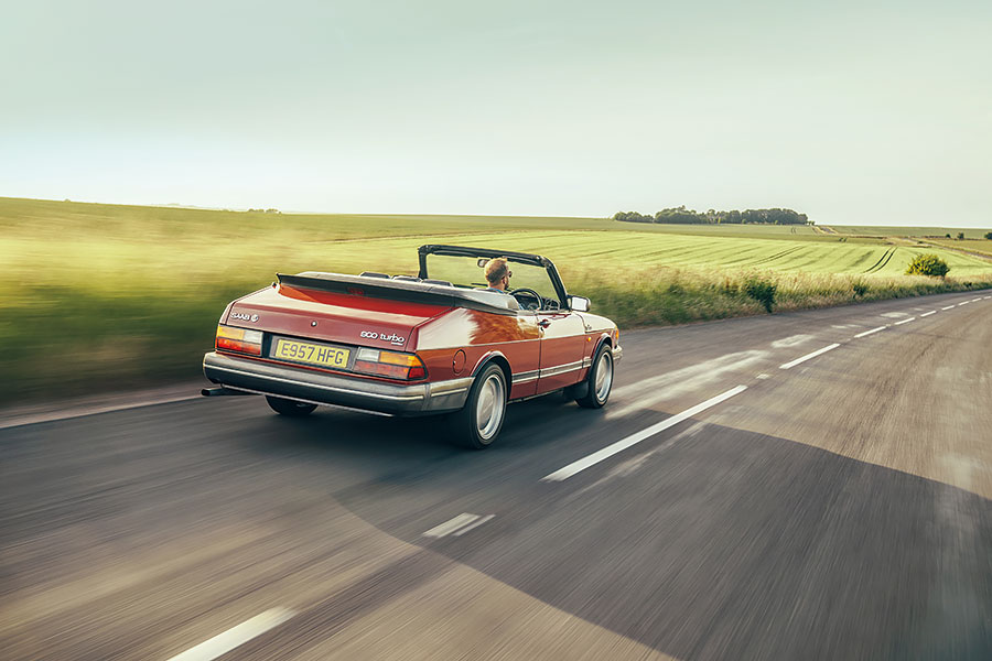 負擔不起清風迎面來的超跑嗎?沒什麼大不了,付出超跑價錢的五十分一其實也可以盡享開篷樂。