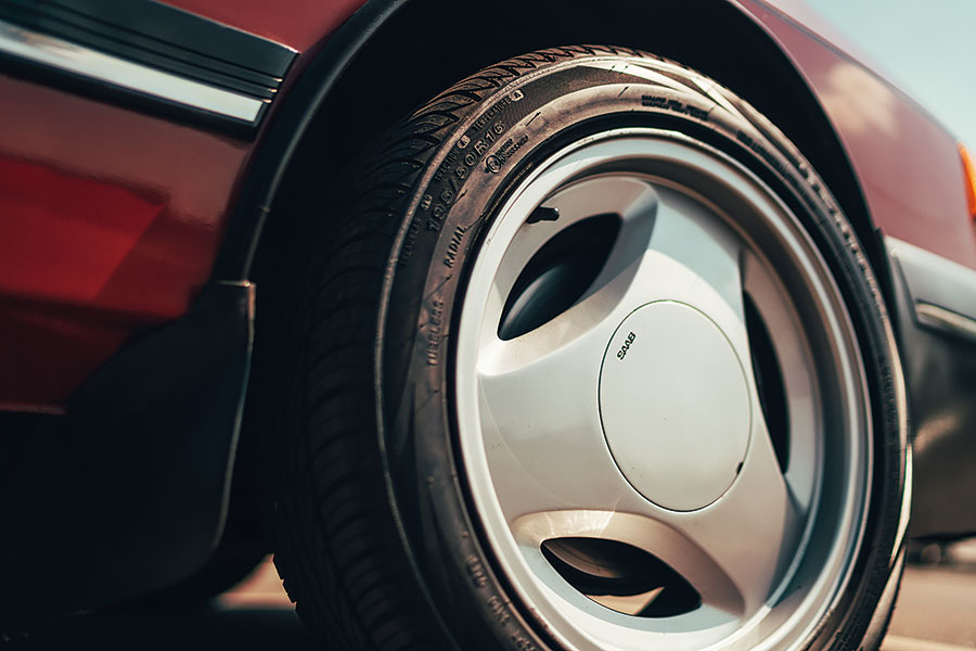 負擔不起清風迎面來的超跑嗎?沒什麼大不了,付出超跑價錢的五十分一其實也可以盡享開篷樂。