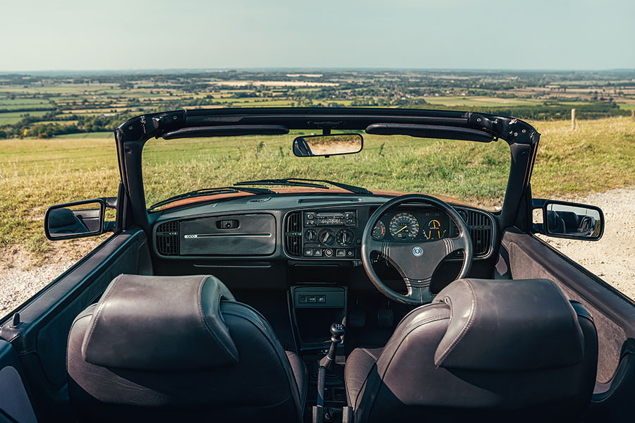 負擔不起清風迎面來的超跑嗎?沒什麼大不了,付出超跑價錢的五十分一其實也可以盡享開篷樂。