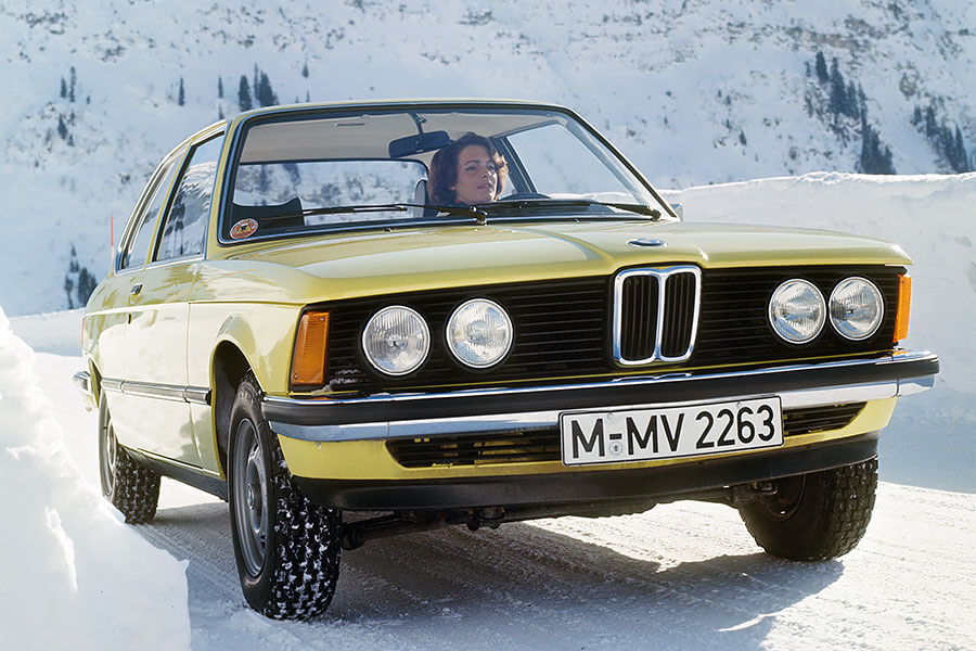 從生產飛機引擎起家，再到全世界最知名的德國豪華車廠，以下是我輩認為寶馬在過去105年間史上最佳的九大傑作。