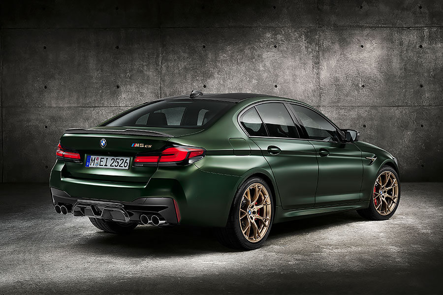 從最風光的傑作,到最慘淡的低潮,這裡備妥你想知的一切,以及好多你不曾知道的寶馬奇聞軼事。