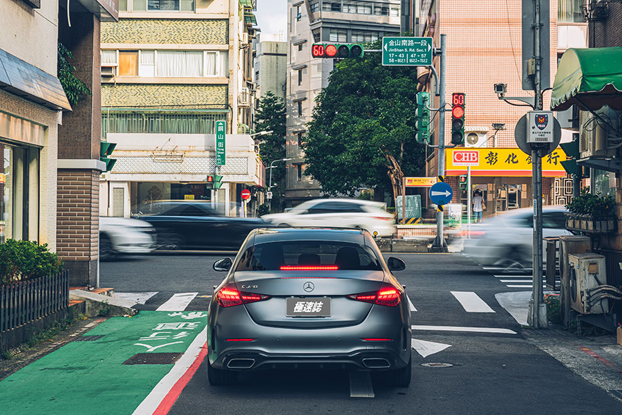 小師弟迷途知返,兩位師兄甚幸、甚幸。