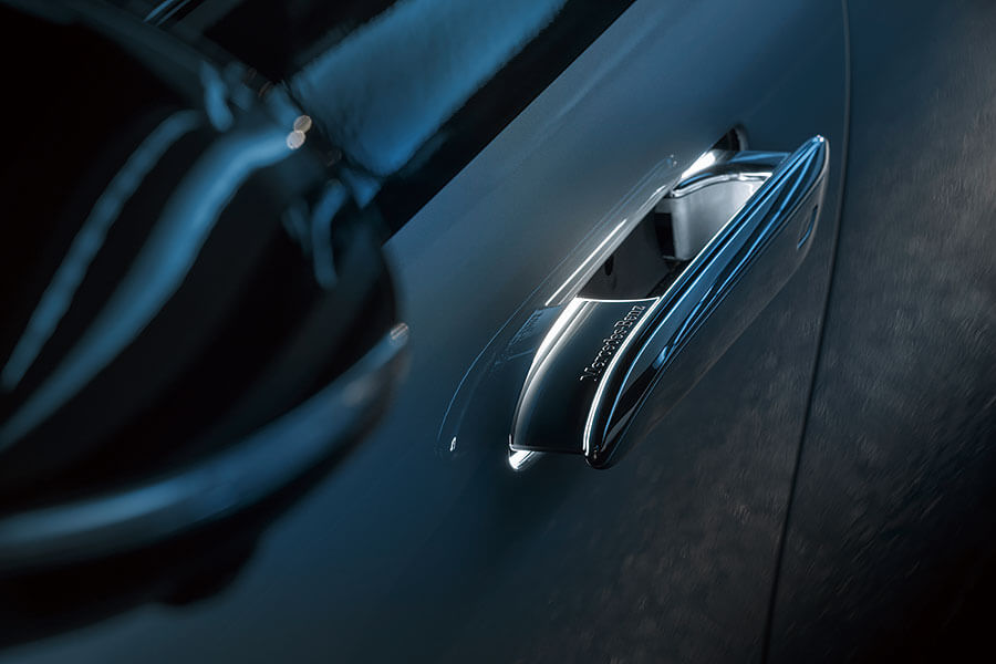 賓士為新型EQS真可謂出盡法寶,當中包括一個大似酒樓廚房水槽的螢幕……