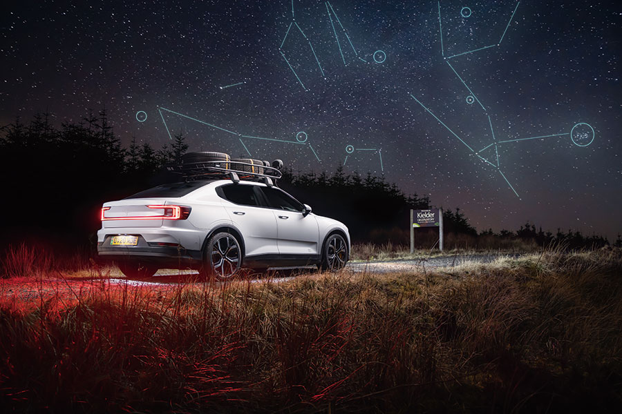 Polestar 2是樣樣皆能樣樣皆精的汽車,就算追逐夜空中的同名星宿也難不倒它。