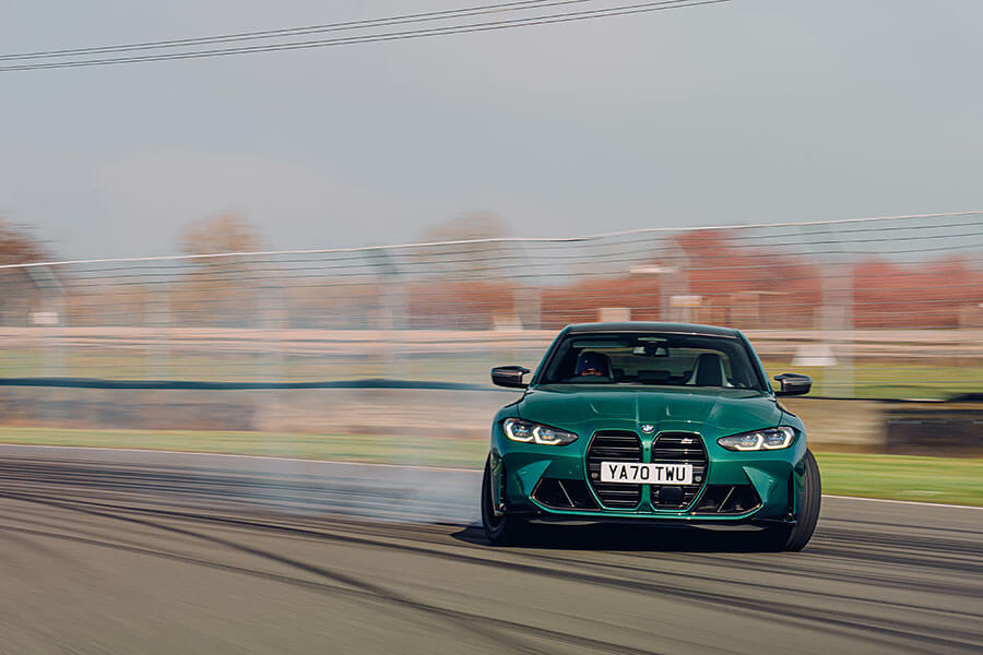 暫且不要理會那副「嘴臉」,是時候聽聽Chris Harris對新型M3有何高論……