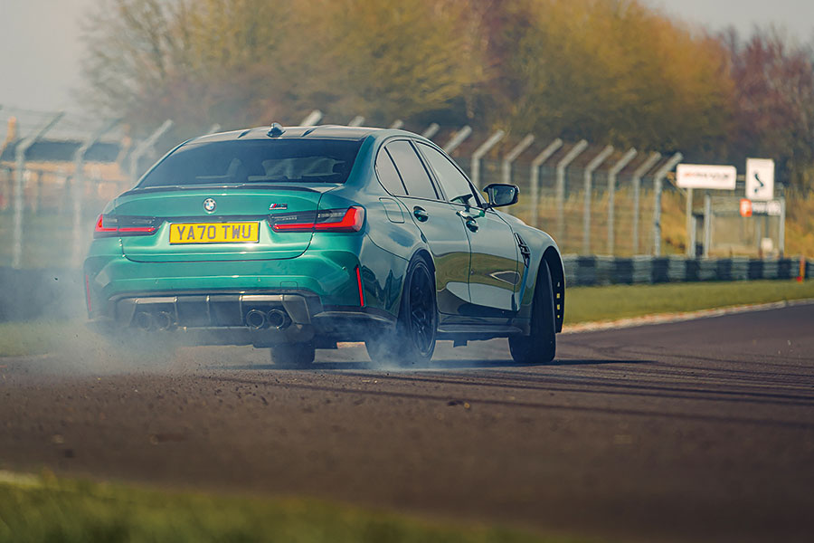 暫且不要理會那副「嘴臉」,是時候聽聽Chris Harris對新型M3有何高論……