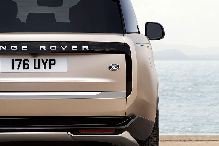 看起來五十年如一日?不,這可是一輛從頭到尾,由內而外百分之百全新的Range Rover。