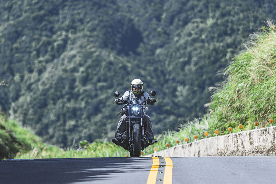 廠方雖將Rebel車系歸類為Bobber風格,但我覺得它不屬於任何一類,有自己的獨特性格……。