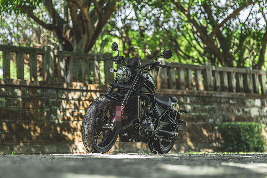 廠方雖將Rebel車系歸類為Bobber風格,但我覺得它不屬於任何一類,有自己的獨特性格……。