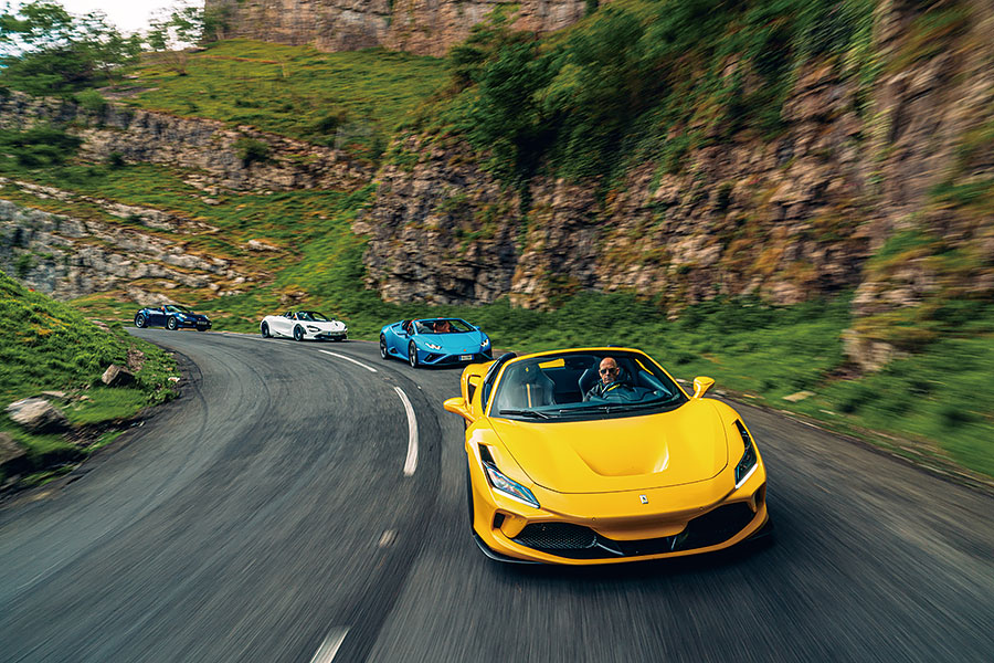 砍掉超跑的車頂會功夫盡失嗎?如今正是曬到全身曬斑查明真相的好時機,沙灘我來也!