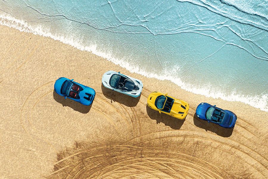 砍掉超跑的車頂會功夫盡失嗎?如今正是曬到全身曬斑查明真相的好時機,沙灘我來也!