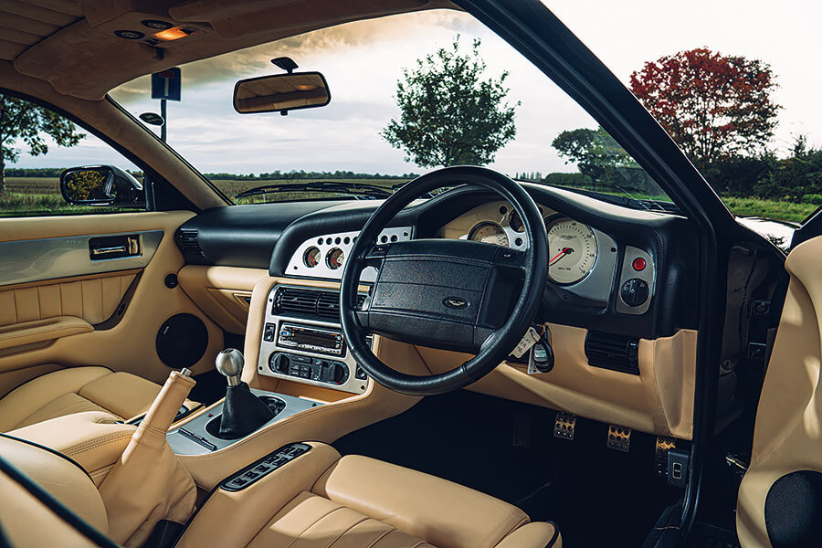 回想1990年代,動力天下第一的乘用車原來是雙機械增壓Aston Martin。