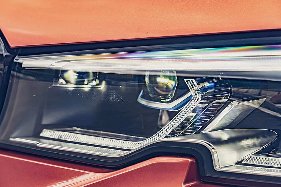 現行3 Series向來是我輩首屈一指的中型車選項,此番大手筆增添新裝,打算盛情款待諸位老朋友、新同學。