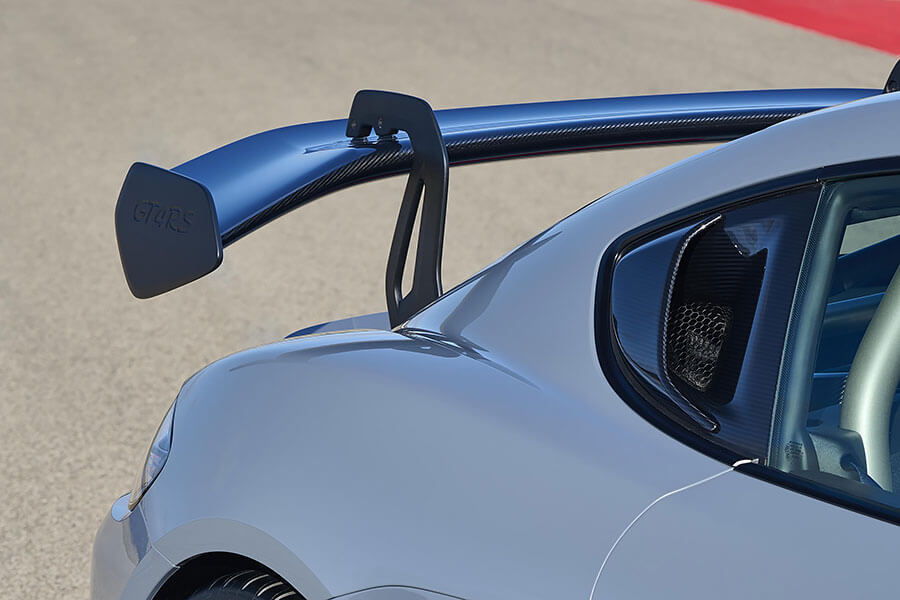 練就一身神功仍不足以威嚇武林？不如試試這招由保時捷新發明的絕世神功718 Cayman GT4 RS吧！