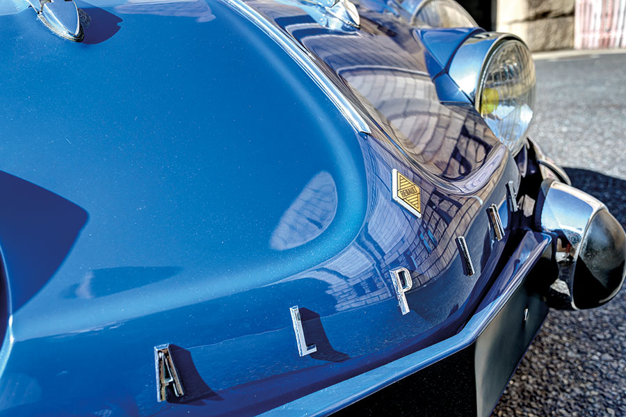 一年前，筆者約定這部A110的車主作採訪，可惜因颱風吹襲而被迫延期。去到後來打算追問進展，才駭然得知林先生猝然離世……