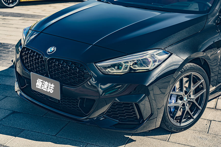 這是一場黑色豪門企業第三代的氣勢爭奪戰。