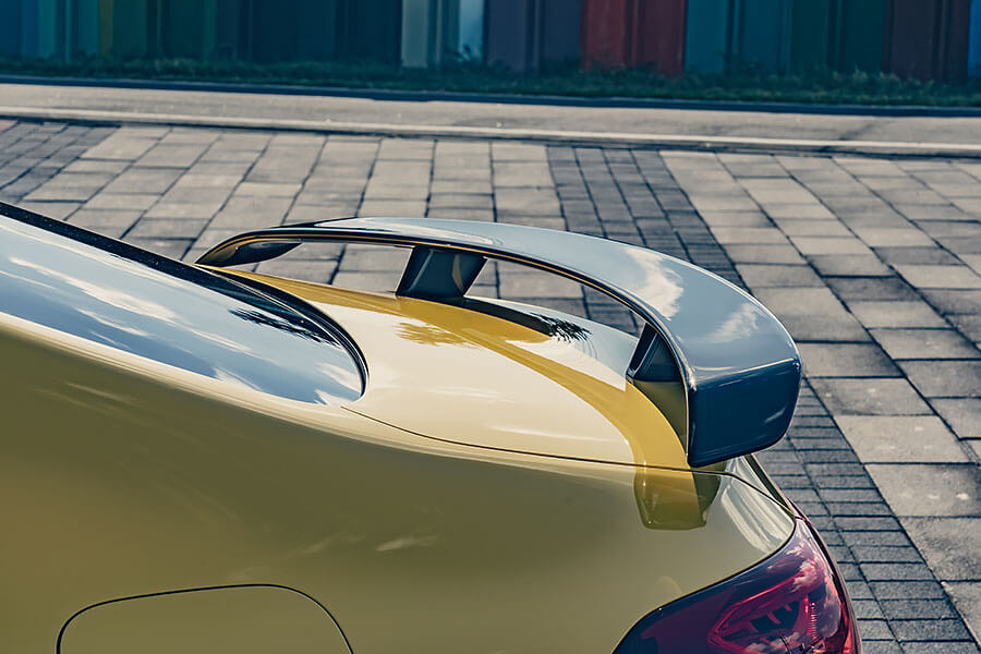 這是一場黑色豪門企業第三代的氣勢爭奪戰。