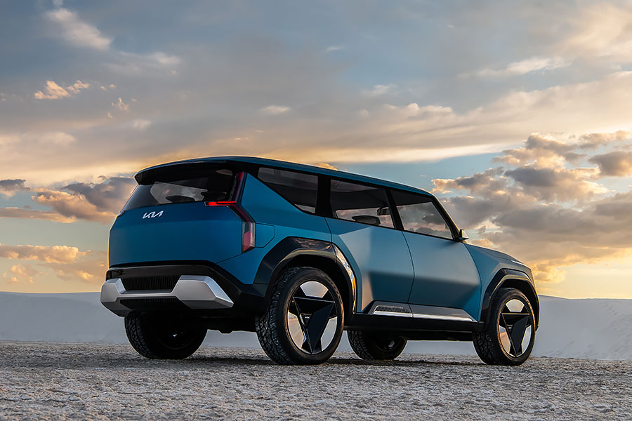 科技時代你需要的不是一塊能量水晶,而是一輛能讓你盡情放鬆的智駕電動車。