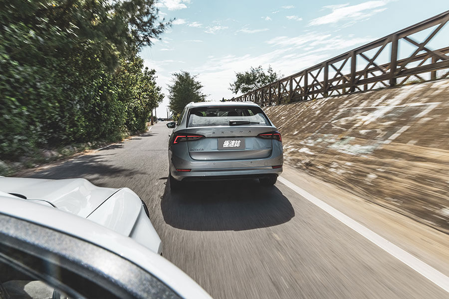 買車,終究離不開花多少錢以及在花費中獲得多少東西,以下是有吃有拿還可以再打包菜尾的選擇。