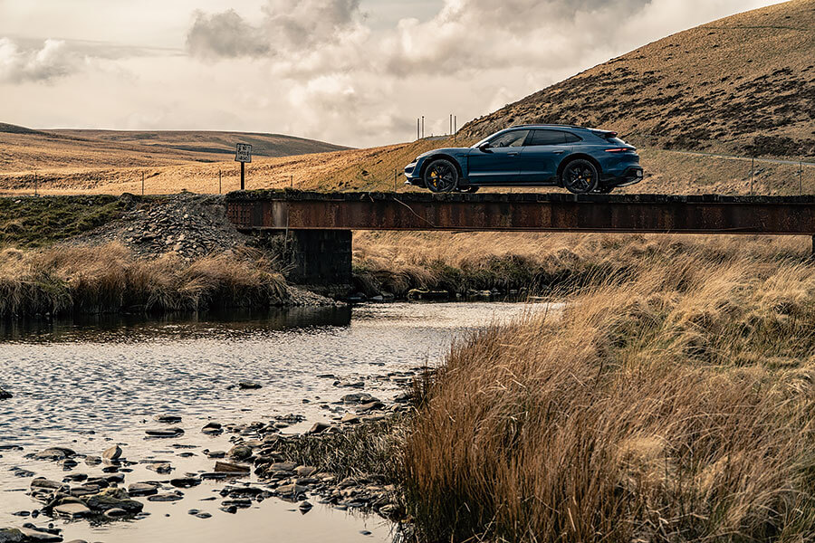 保時捷Taycan撕毀了公路上的遊戲規則,如今更想在其他一切領域稱霸天下。