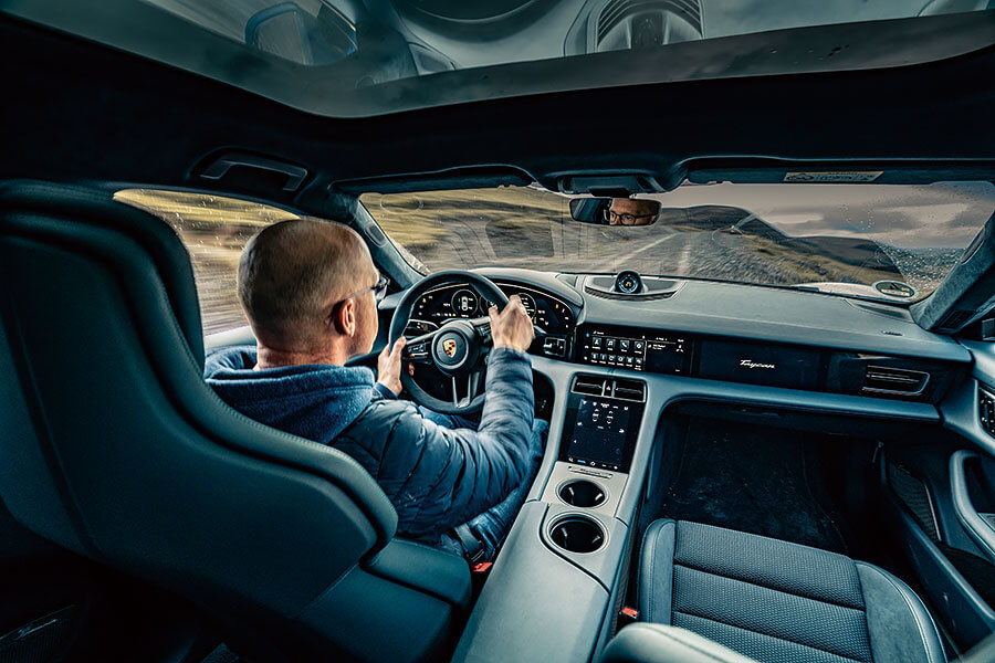 保時捷Taycan撕毀了公路上的遊戲規則,如今更想在其他一切領域稱霸天下。