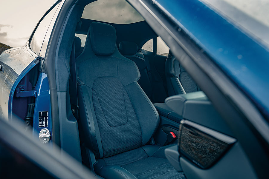 保時捷Taycan撕毀了公路上的遊戲規則,如今更想在其他一切領域稱霸天下。