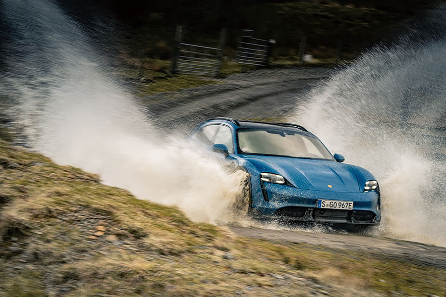 保時捷Taycan撕毀了公路上的遊戲規則,如今更想在其他一切領域稱霸天下。