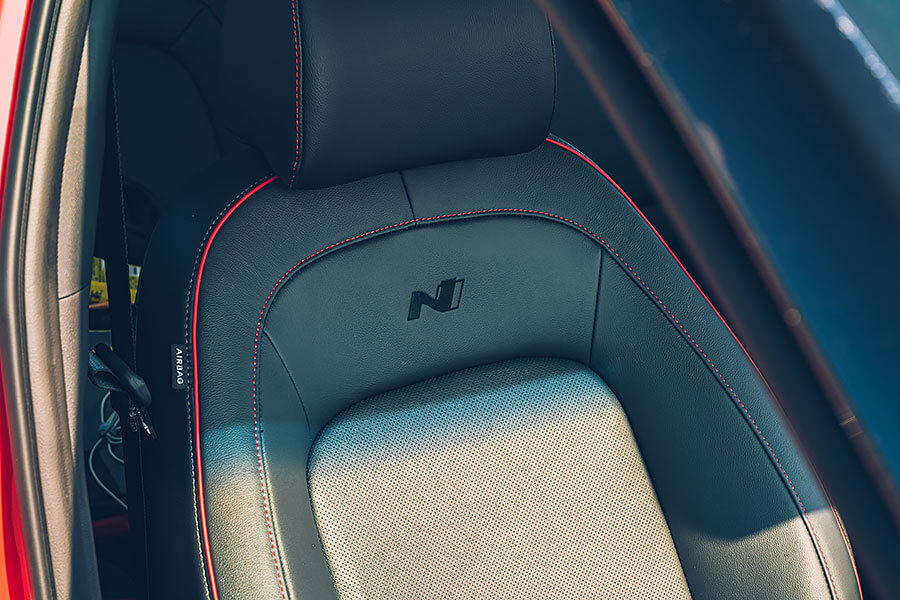 繼北風一役之後,這次TG決定對太陽發出挑戰書,一場史詩級的競賽準備開跑……。