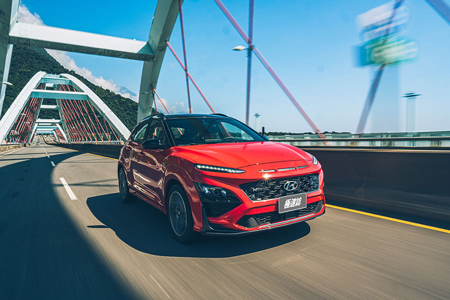 繼北風一役之後,這次TG決定對太陽發出挑戰書,一場史詩級的競賽準備開跑……。