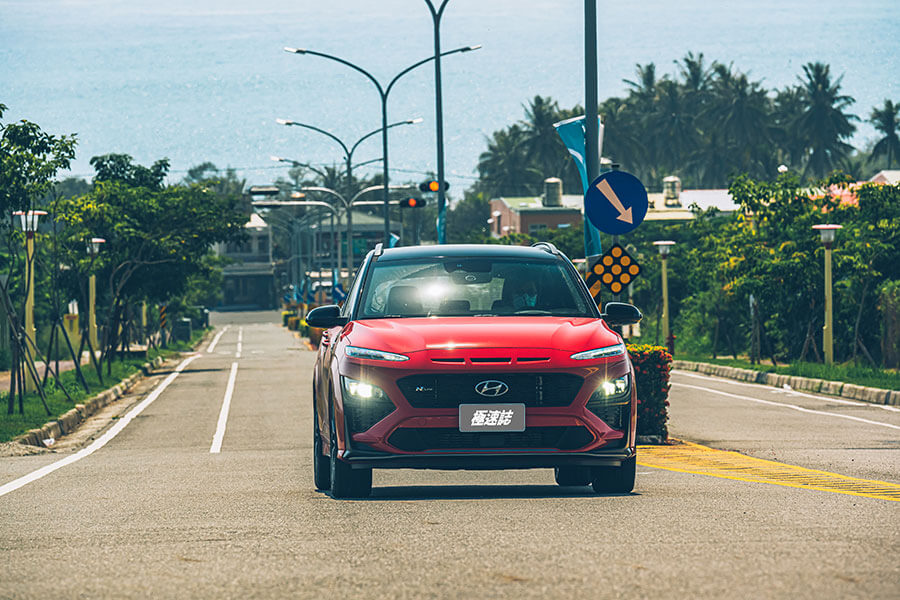 繼北風一役之後,這次TG決定對太陽發出挑戰書,一場史詩級的競賽準備開跑……。