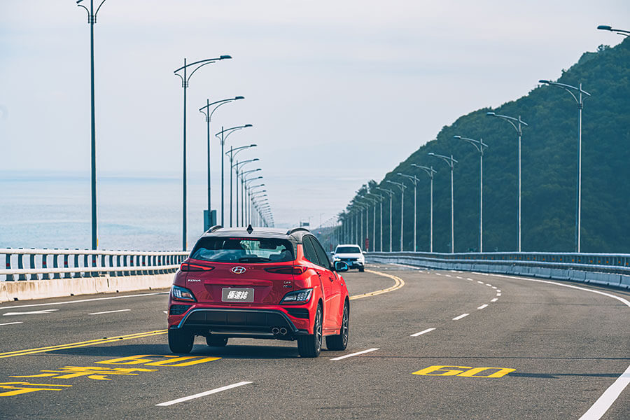 繼北風一役之後,這次TG決定對太陽發出挑戰書,一場史詩級的競賽準備開跑……。