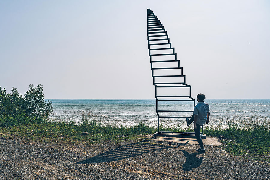 繼北風一役之後,這次TG決定對太陽發出挑戰書,一場史詩級的競賽準備開跑……。