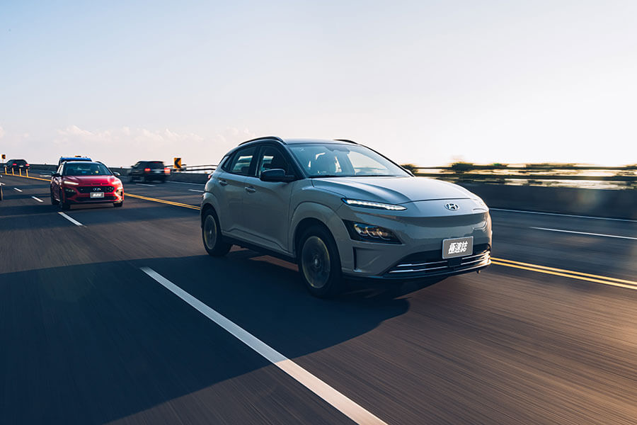 繼北風一役之後,這次TG決定對太陽發出挑戰書,一場史詩級的競賽準備開跑……。