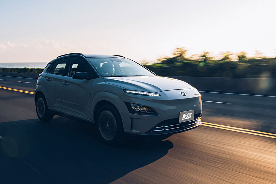 繼北風一役之後,這次TG決定對太陽發出挑戰書,一場史詩級的競賽準備開跑……。