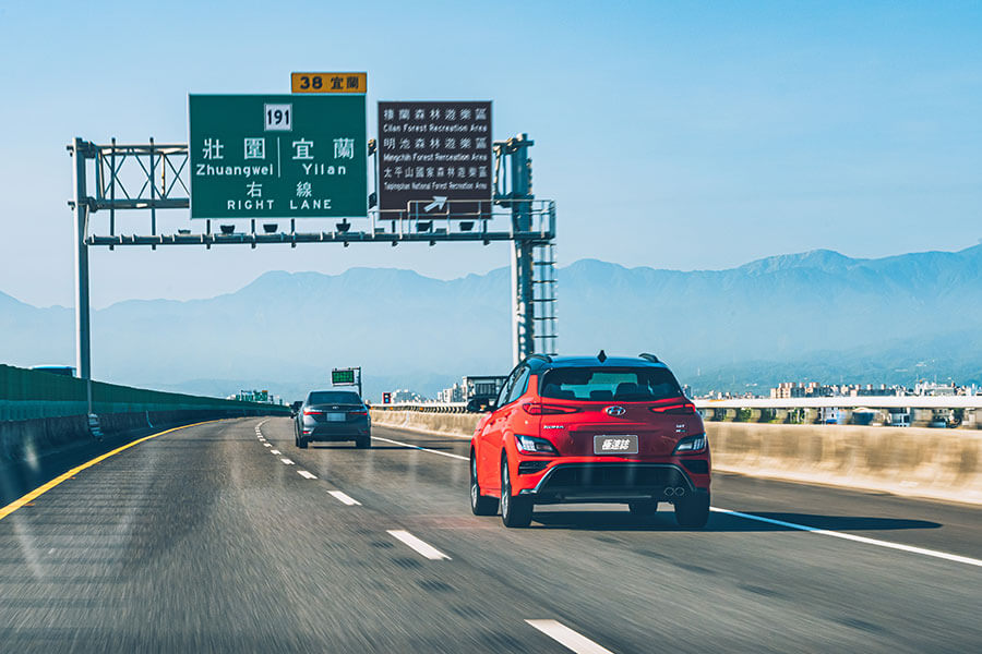 繼北風一役之後,這次TG決定對太陽發出挑戰書,一場史詩級的競賽準備開跑……。