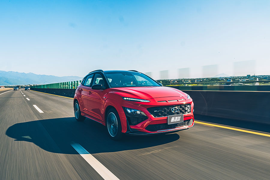 繼北風一役之後,這次TG決定對太陽發出挑戰書,一場史詩級的競賽準備開跑……。