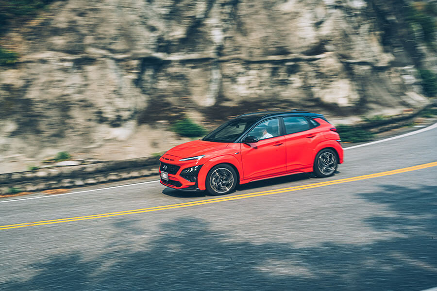 繼北風一役之後,這次TG決定對太陽發出挑戰書,一場史詩級的競賽準備開跑……。